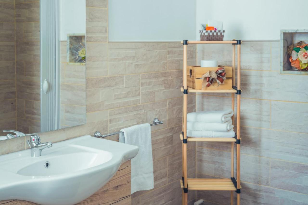 La Casa Di Tina Villa Canicattini Bagni Luaran gambar